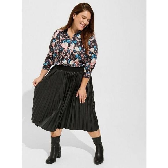 Torrid Madison Satin Button-Up Long Sleeve Shirt Multi Size 1X - Picture 1 of 9